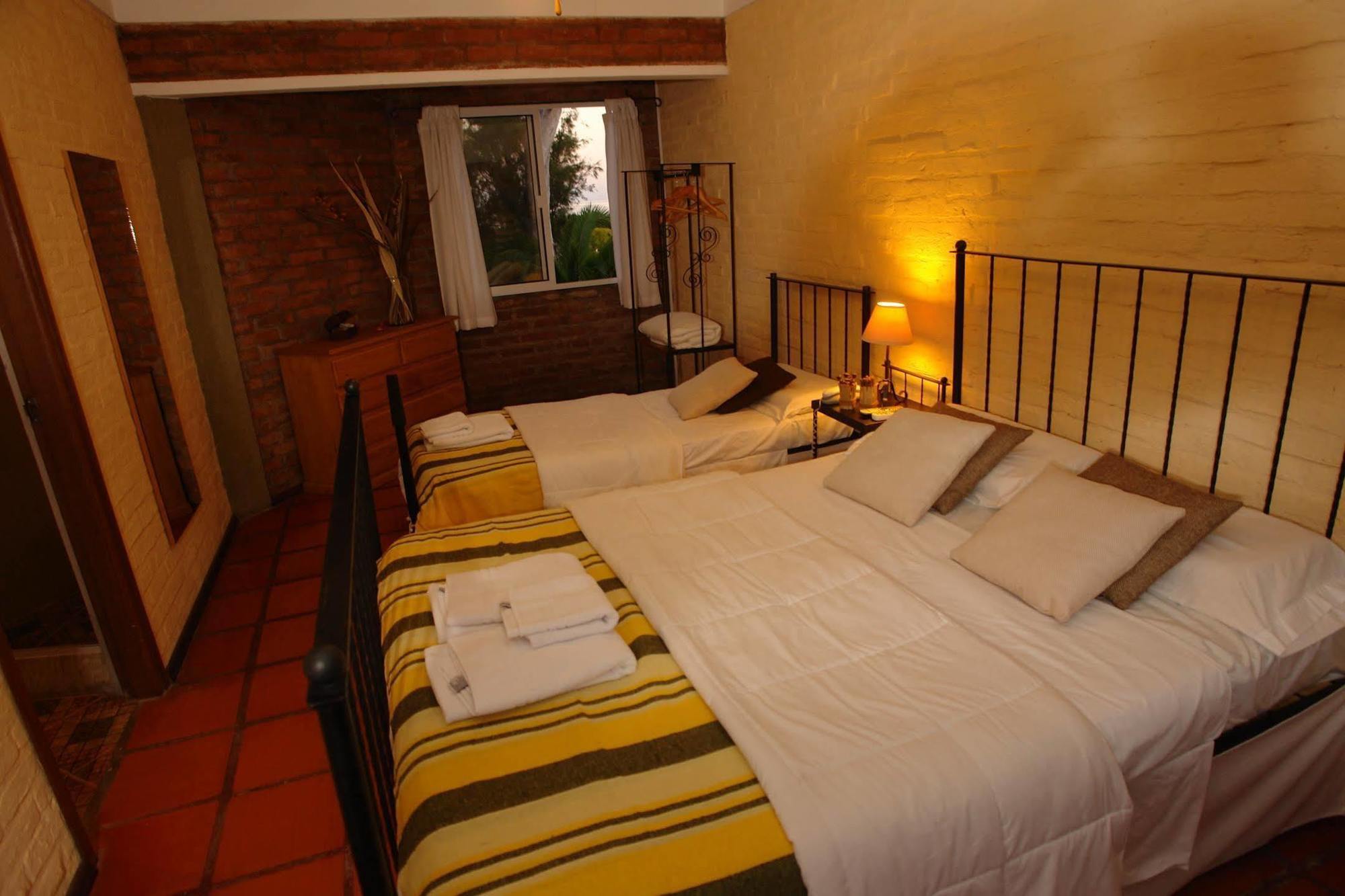 Posada Del Bosque Colonia del Sacramento Ngoại thất bức ảnh